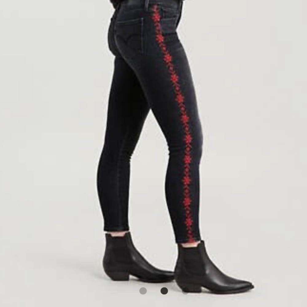 Like New Levi’s 711 Skinny Sz 31